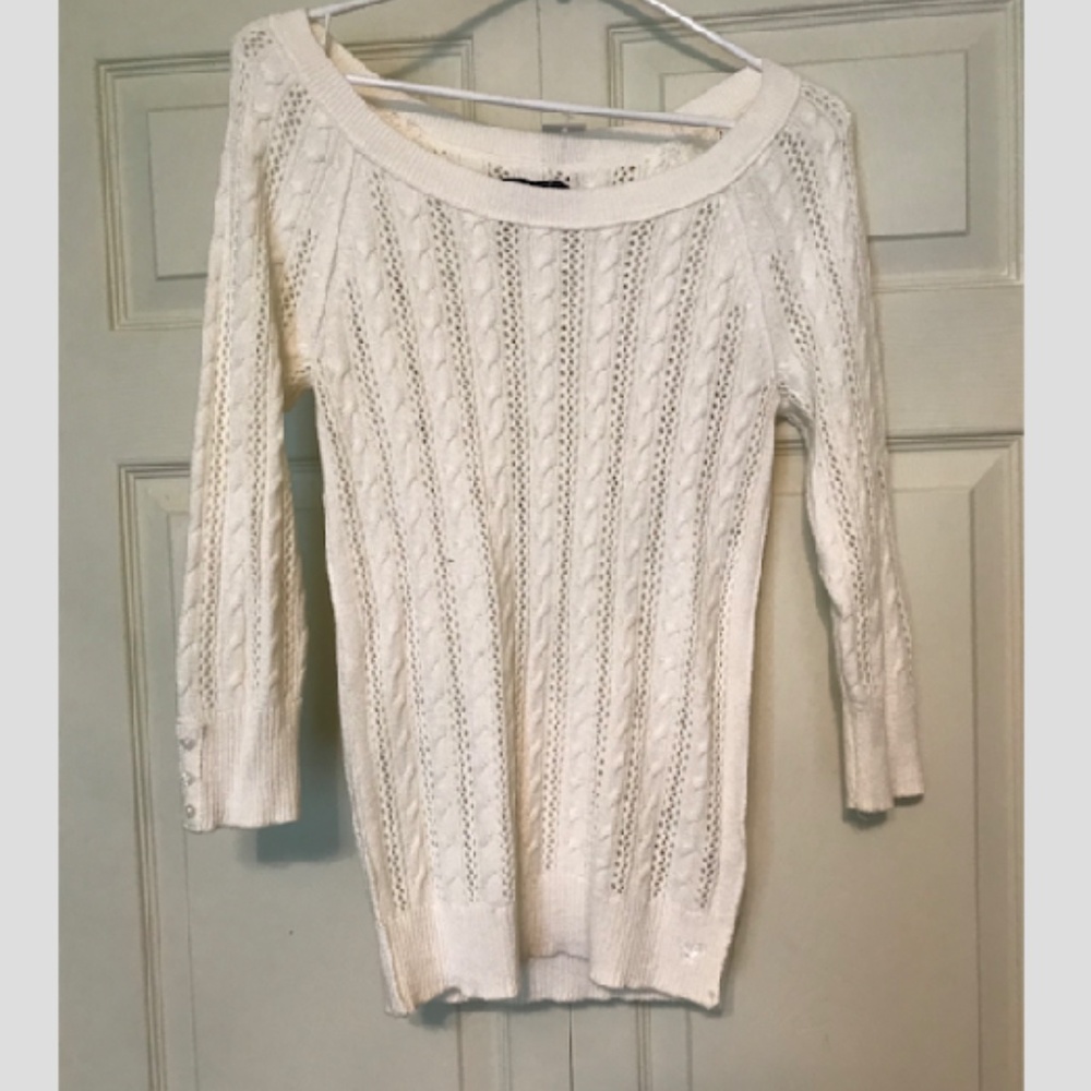 American Eagle White Scoop-neck Sweater
